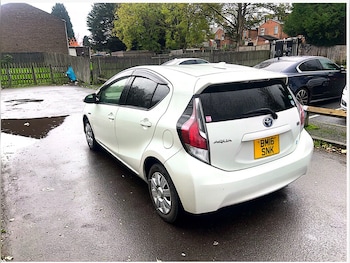 Used Toyota Aqua 2016 for sale - 76446108: Photo