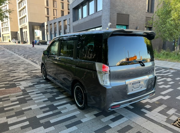 Used Honda Stepwagon 2024 for sale - 76098996: Photo 11