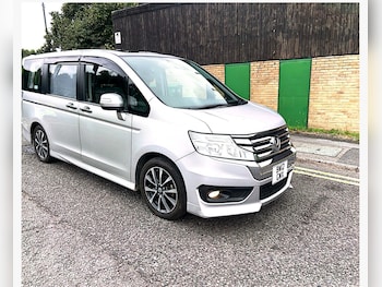 2025 (12) - LEATHER SEATS FULL PANORAMIC ROOF ULEZ EXEMPT 5-Door
