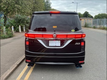 Used Nissan Elgrand 2010 for sale - 76446121: Photo