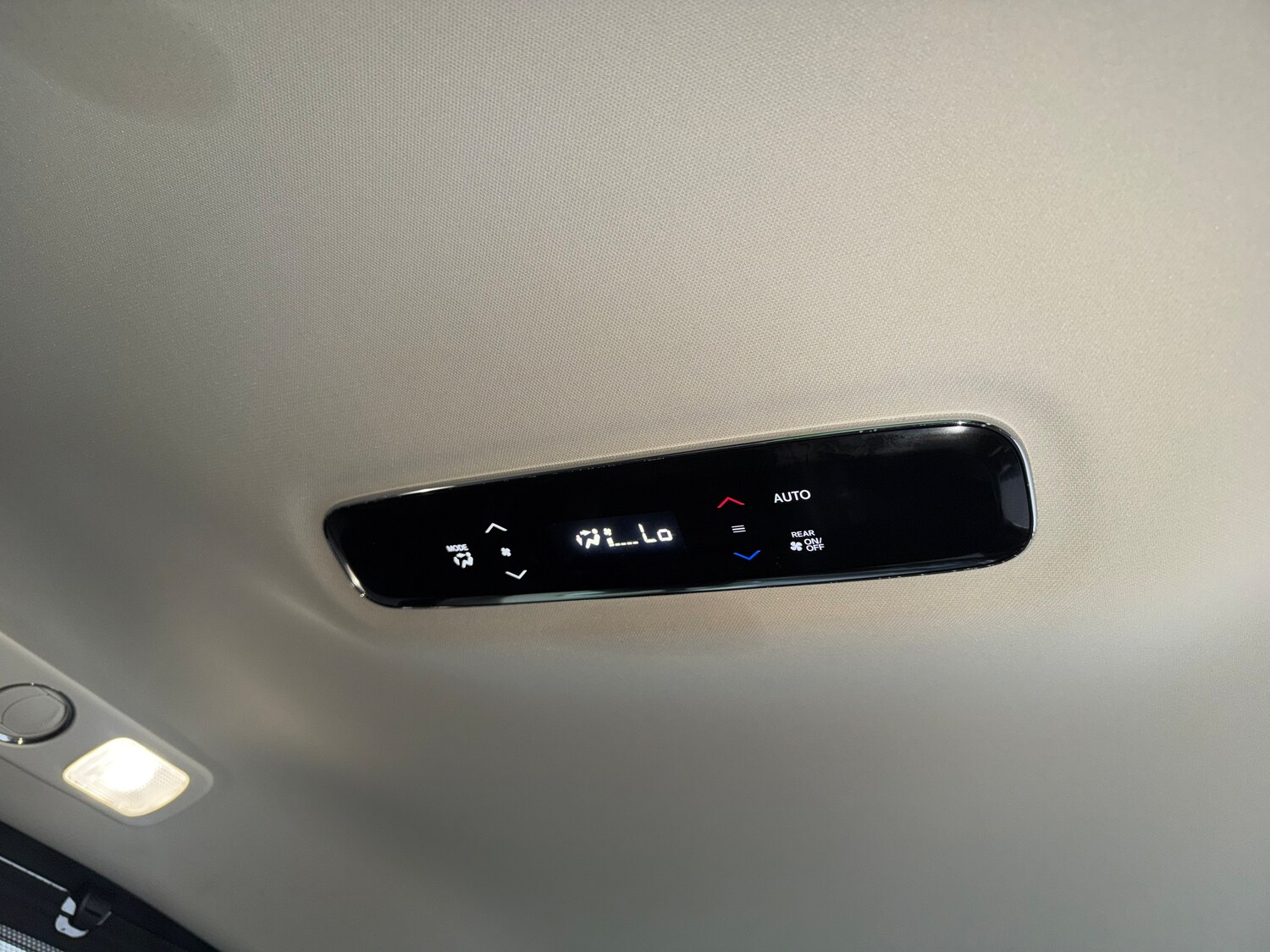 Used Honda Odyssey 2017 for sale - 77479924: Photo 27