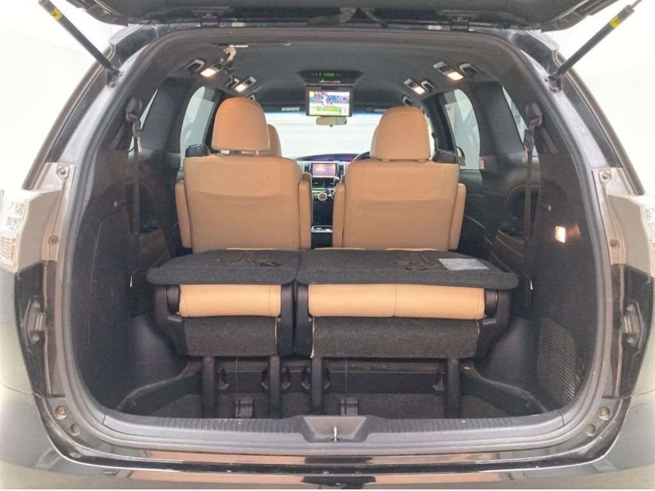 Used Toyota Estima 2016 for sale - 76179132: Photo 6