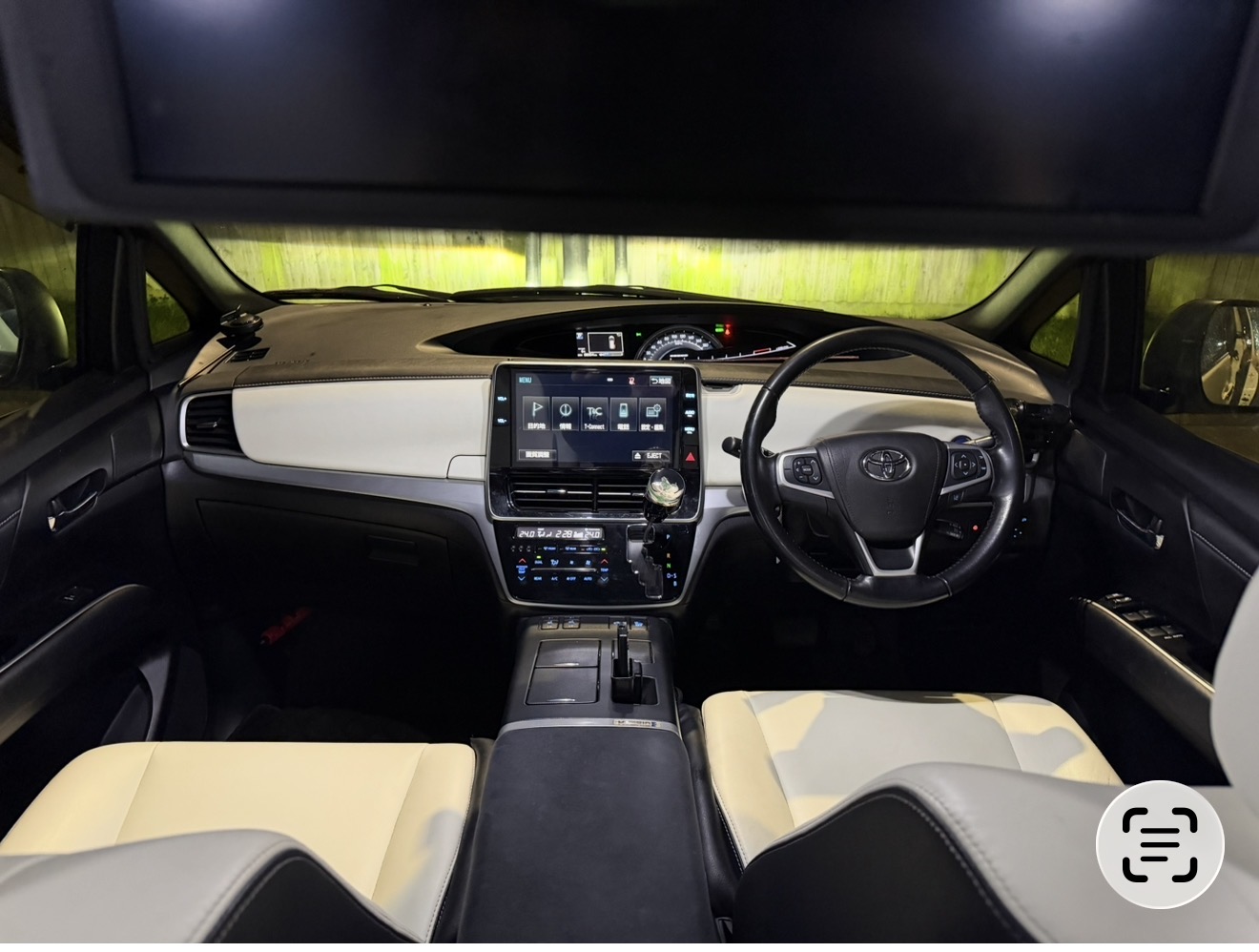 Used Toyota Estima 2017 for sale - 77056548: Photo 20