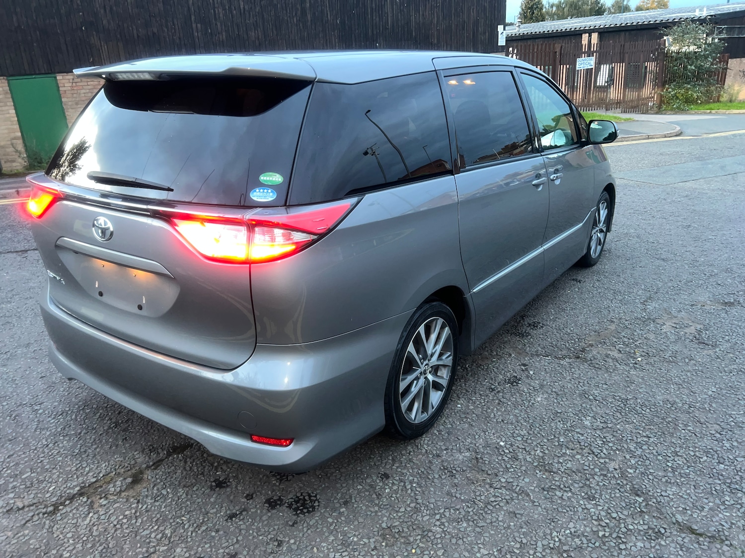 Used Toyota Estima 2016 for sale - 76151075: Photo 5