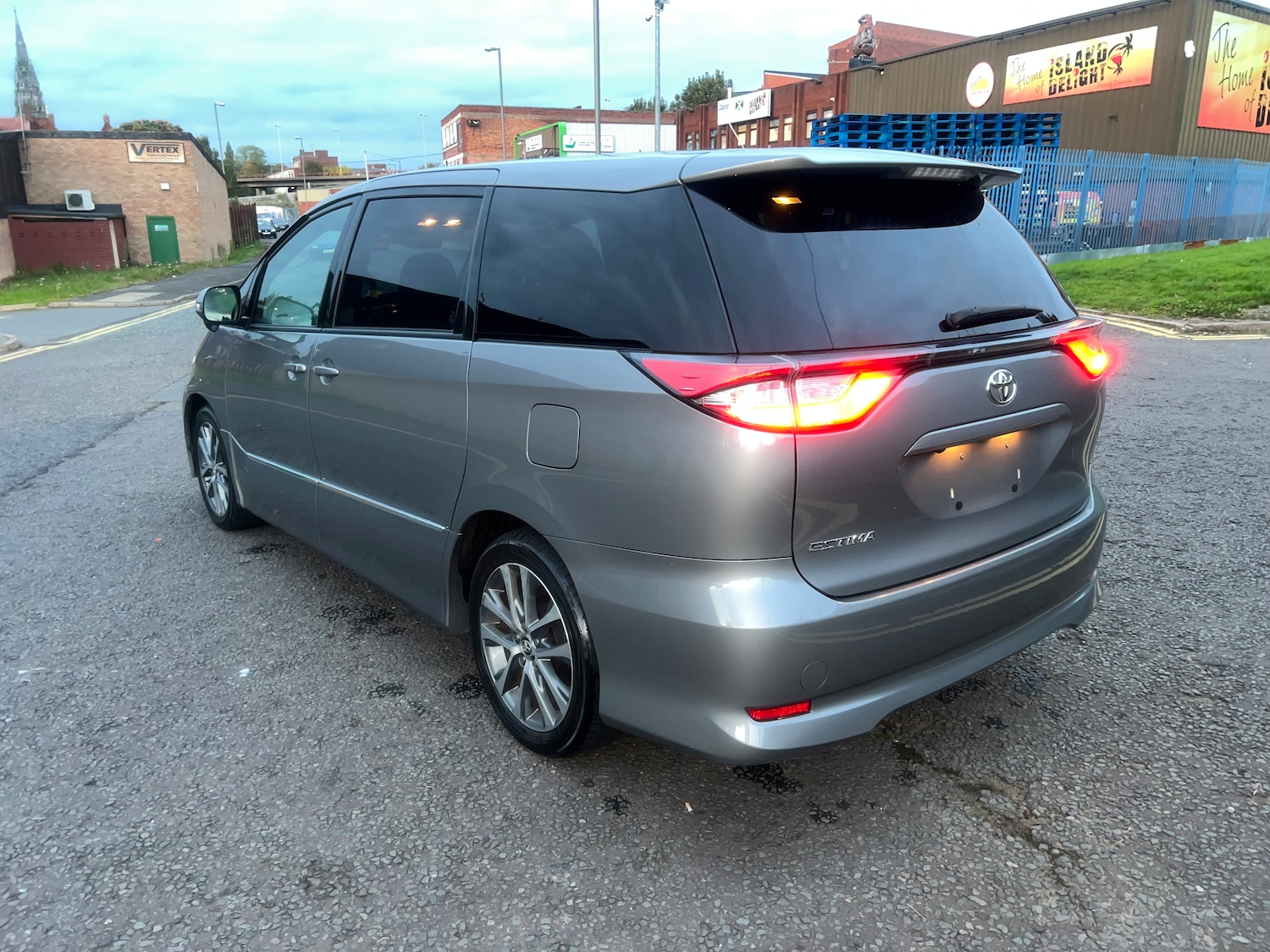 Used Toyota Estima 2016 for sale - 76151075: Photo 8
