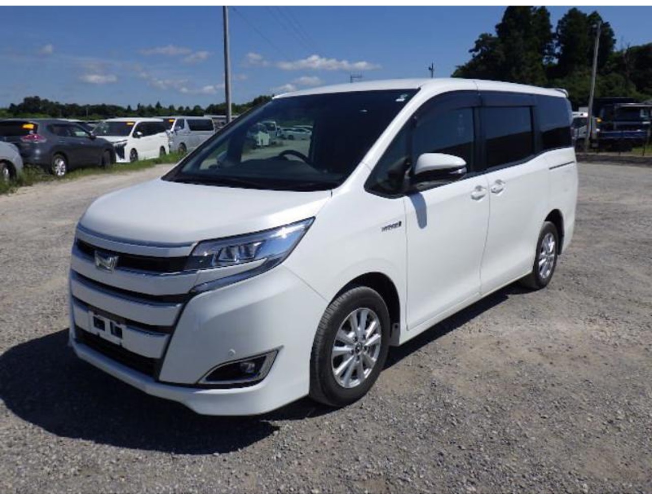 Used Toyota Noah 2018 for sale - 76551167: Photo 1