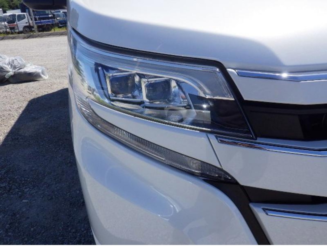 Used Toyota Noah 2018 for sale - 76551167: Photo 13