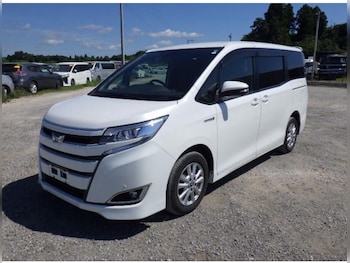Used Toyota Noah 2018 for sale - 76551167: Photo