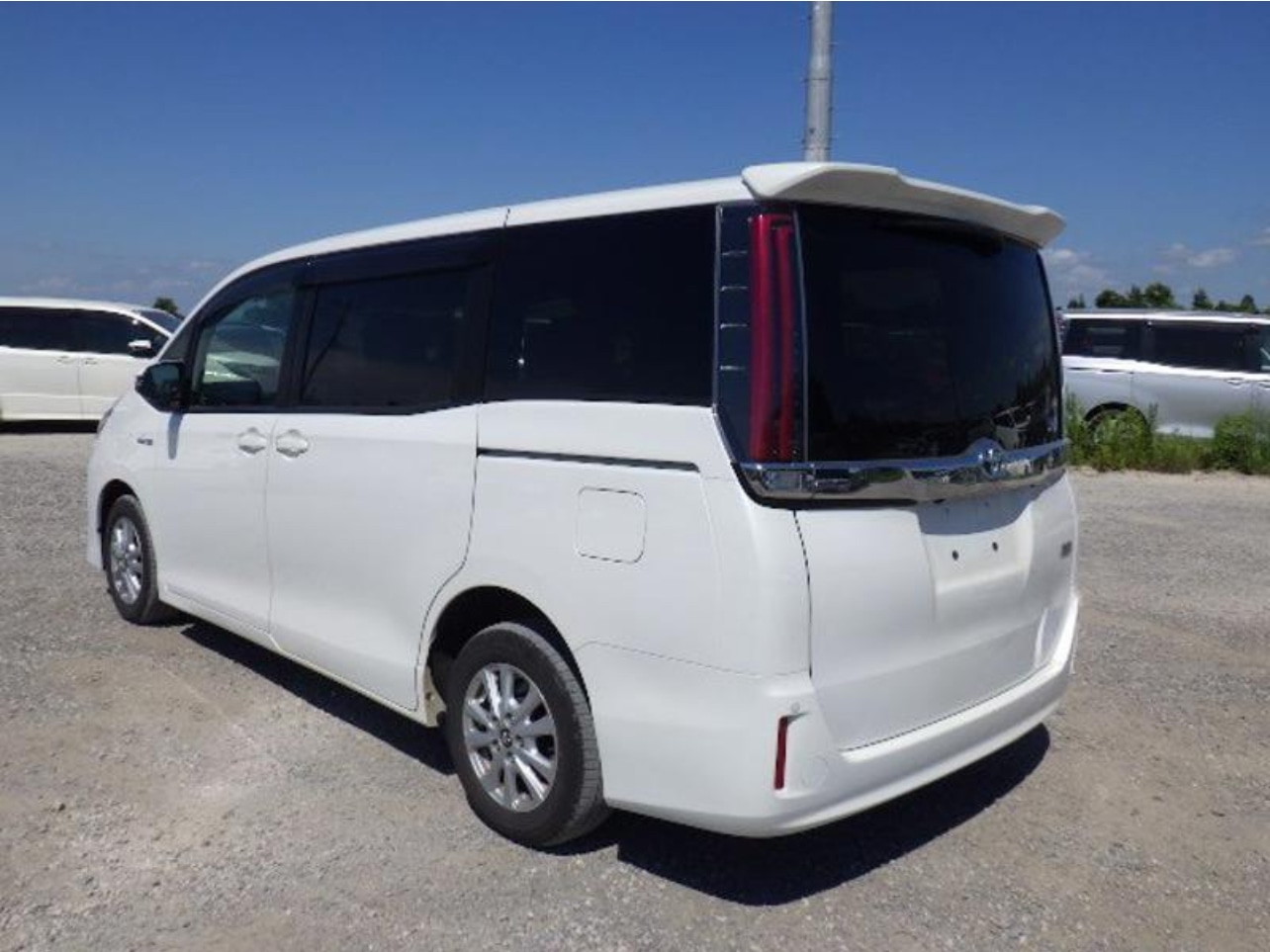 Used Toyota Noah 2018 for sale - 76551167: Photo 3