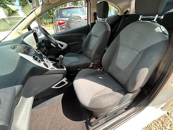 Used Ford Ka 2014 for sale - 78523809: Photo