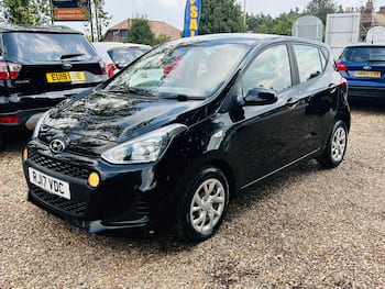 Used Hyundai i10 2017 for sale - 79641416: Photo