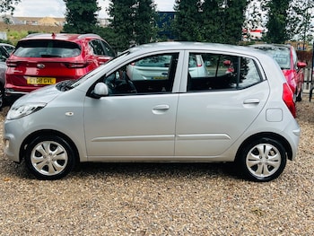 Used Hyundai i10 2013 for sale - 79081702: Photo
