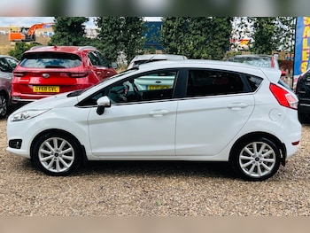 Used Ford Fiesta 2016 for sale - 79081500: Photo