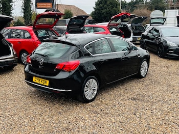 Used Vauxhall Astra 2015 for sale - 77483627: Photo