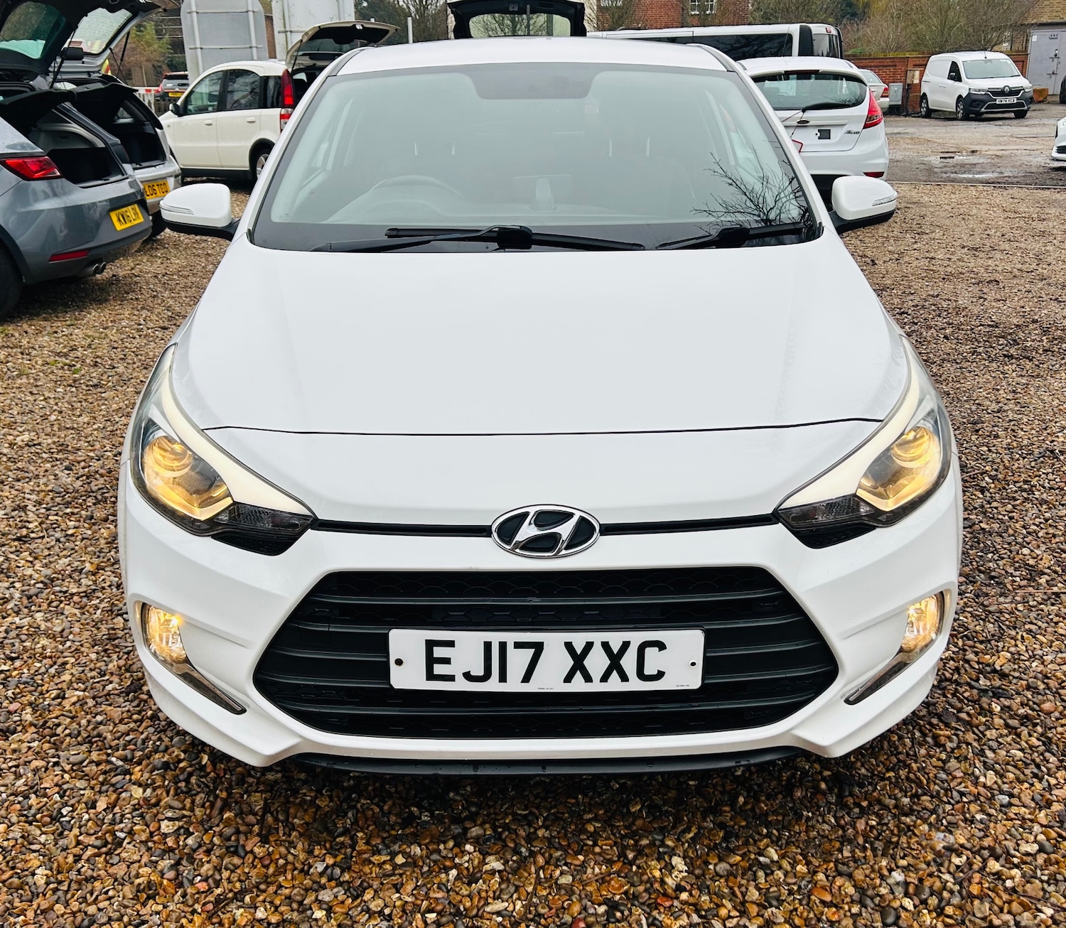 Used Hyundai i20 2017 for sale - 77328919: Photo 4