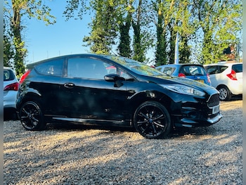 Used Ford Fiesta 2016 for sale - 78373800: Photo