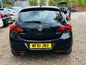 Used Vauxhall Astra 2011 for sale - 78282825: Photo