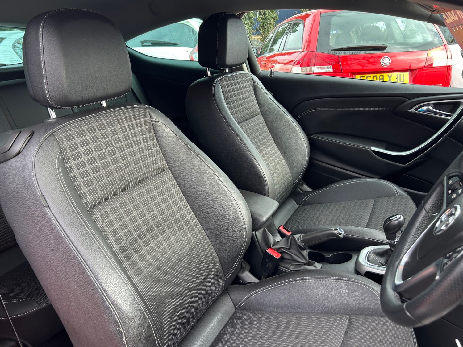 Used Vauxhall Astra GTC 2013 for sale - 77845226: Photo 11