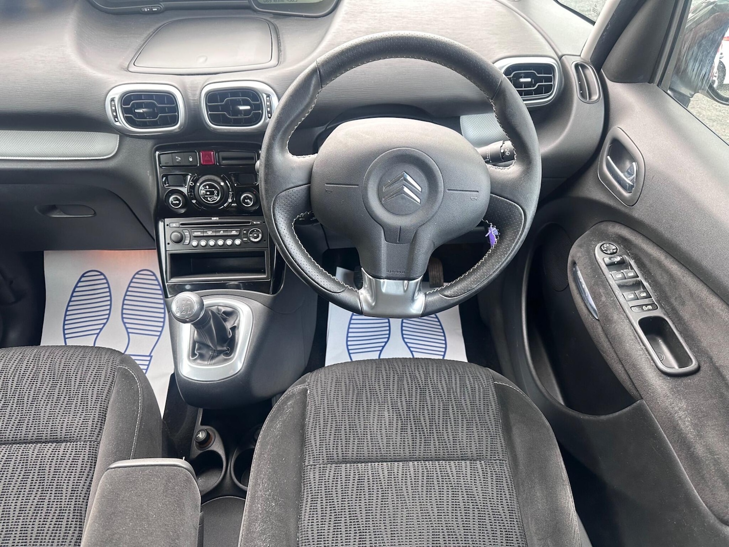 Used Citroen C3 Picasso 2009 for sale - 77633228: Photo 17