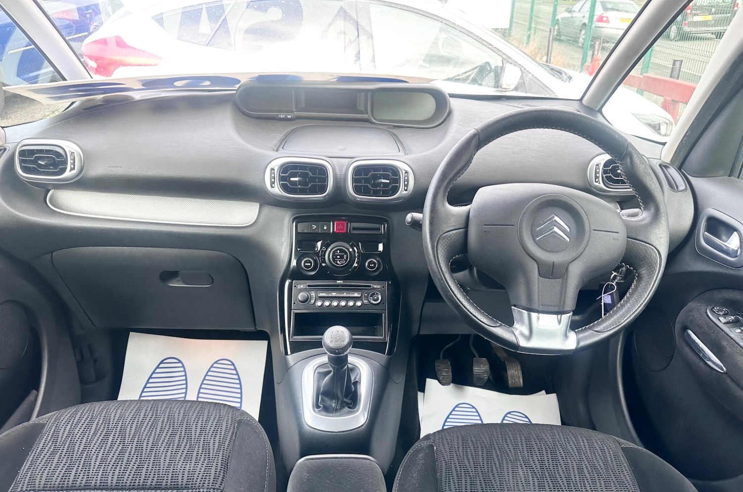 Used Citroen C3 Picasso 2009 for sale - 77633228: Photo 29