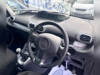 Used Citroen C3 Picasso 2009 for sale - 77633228: Photo