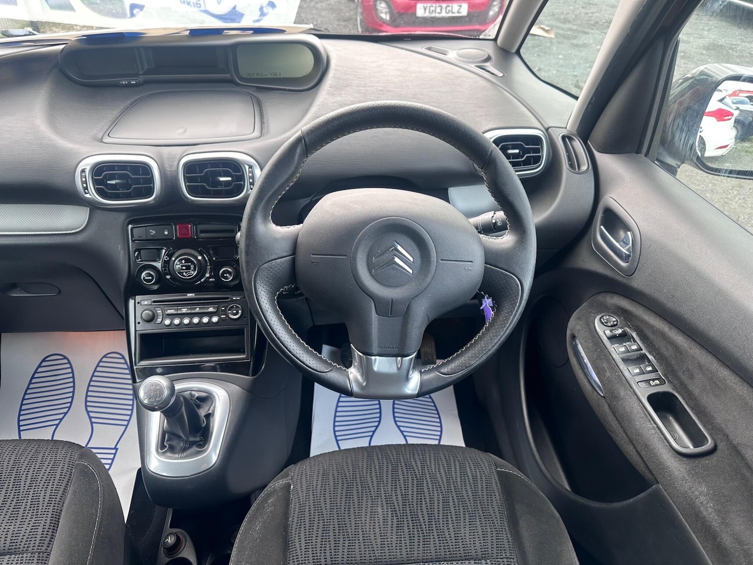 Used Citroen C3 Picasso 2009 for sale - 77633228: Photo 32