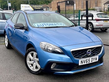 Used Volvo V40 2015 for sale - 79712411: Photo