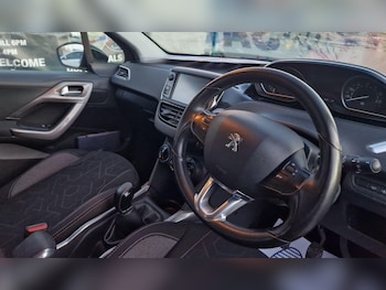 Used Peugeot 2008 2017 for sale - 76424097: Photo