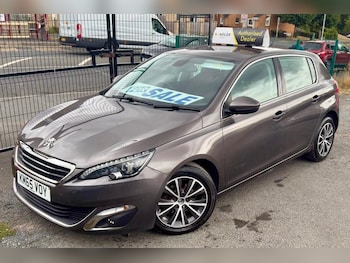Used Peugeot 308 2015 for sale - 79577344: Photo