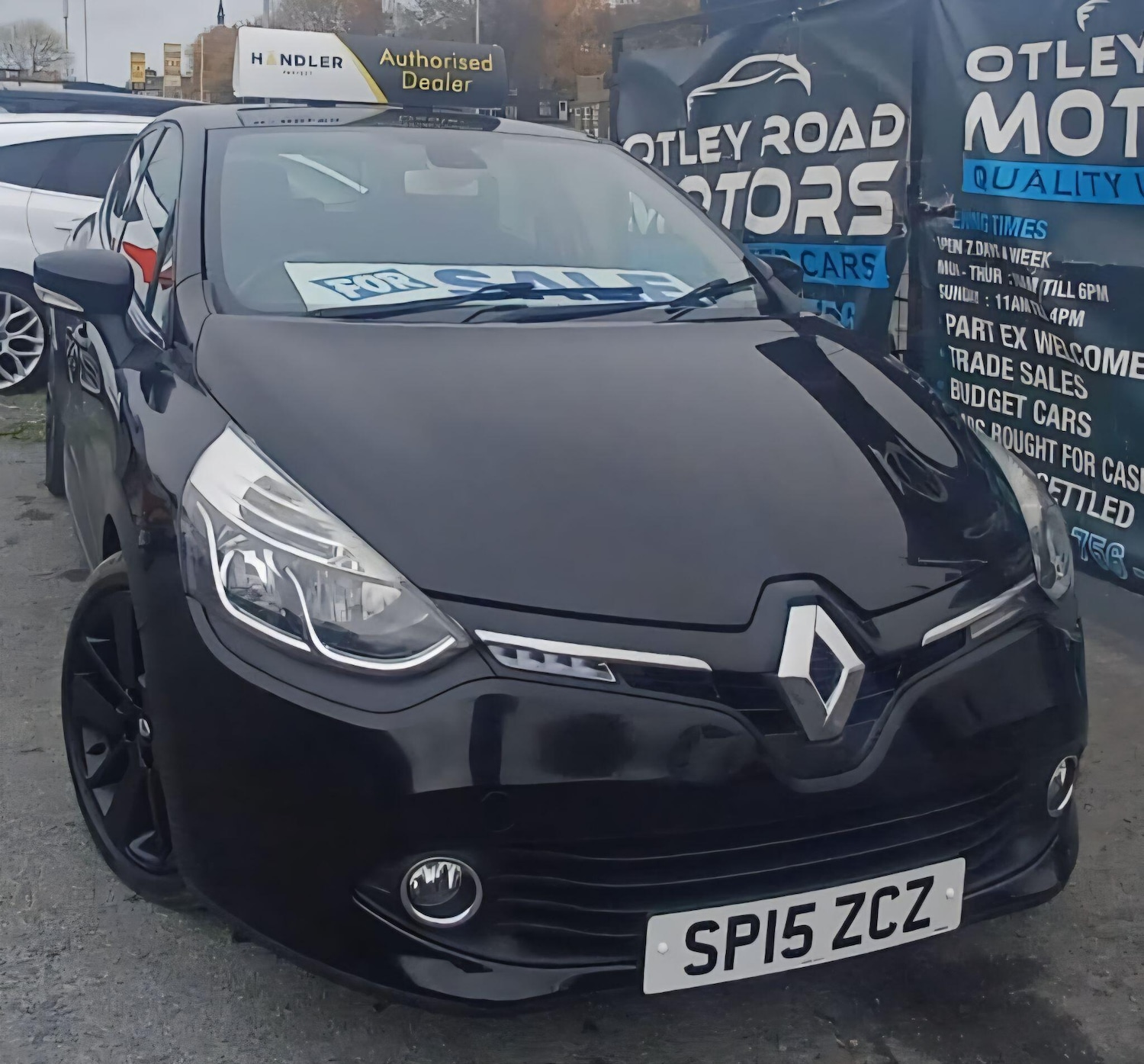 Used Renault Clio 2015 for sale - 76743266: Photo 23