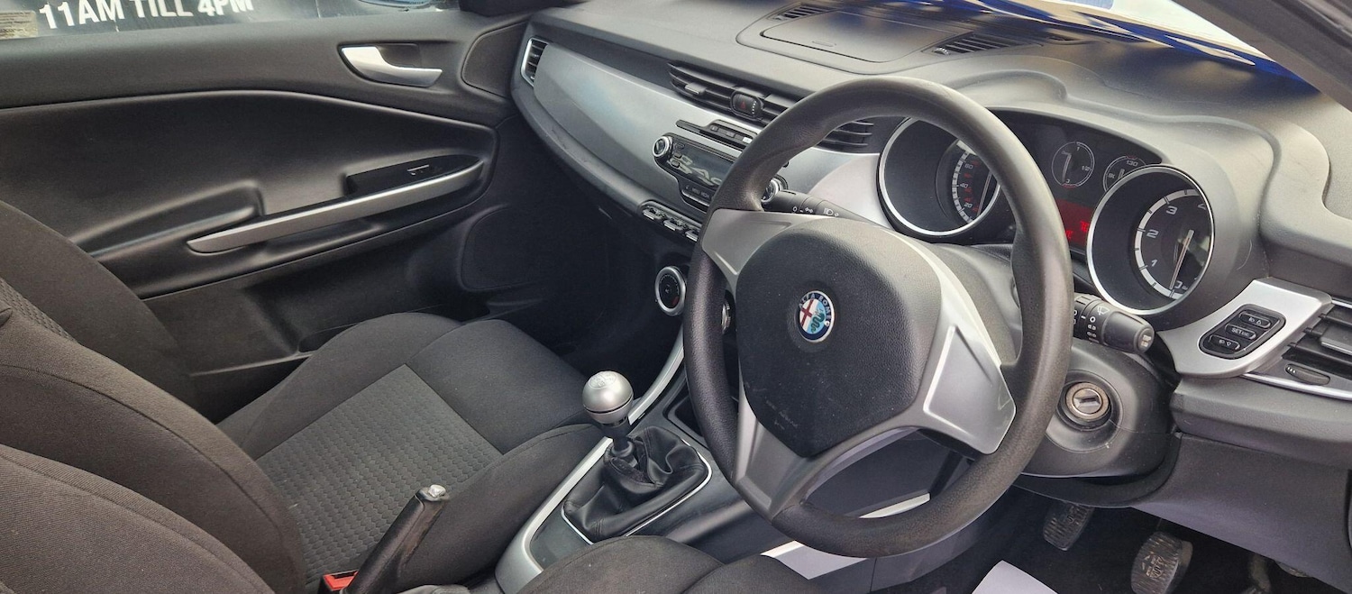 Used Alfa Romeo Giulietta 2011 for sale - 76671442: Photo 2