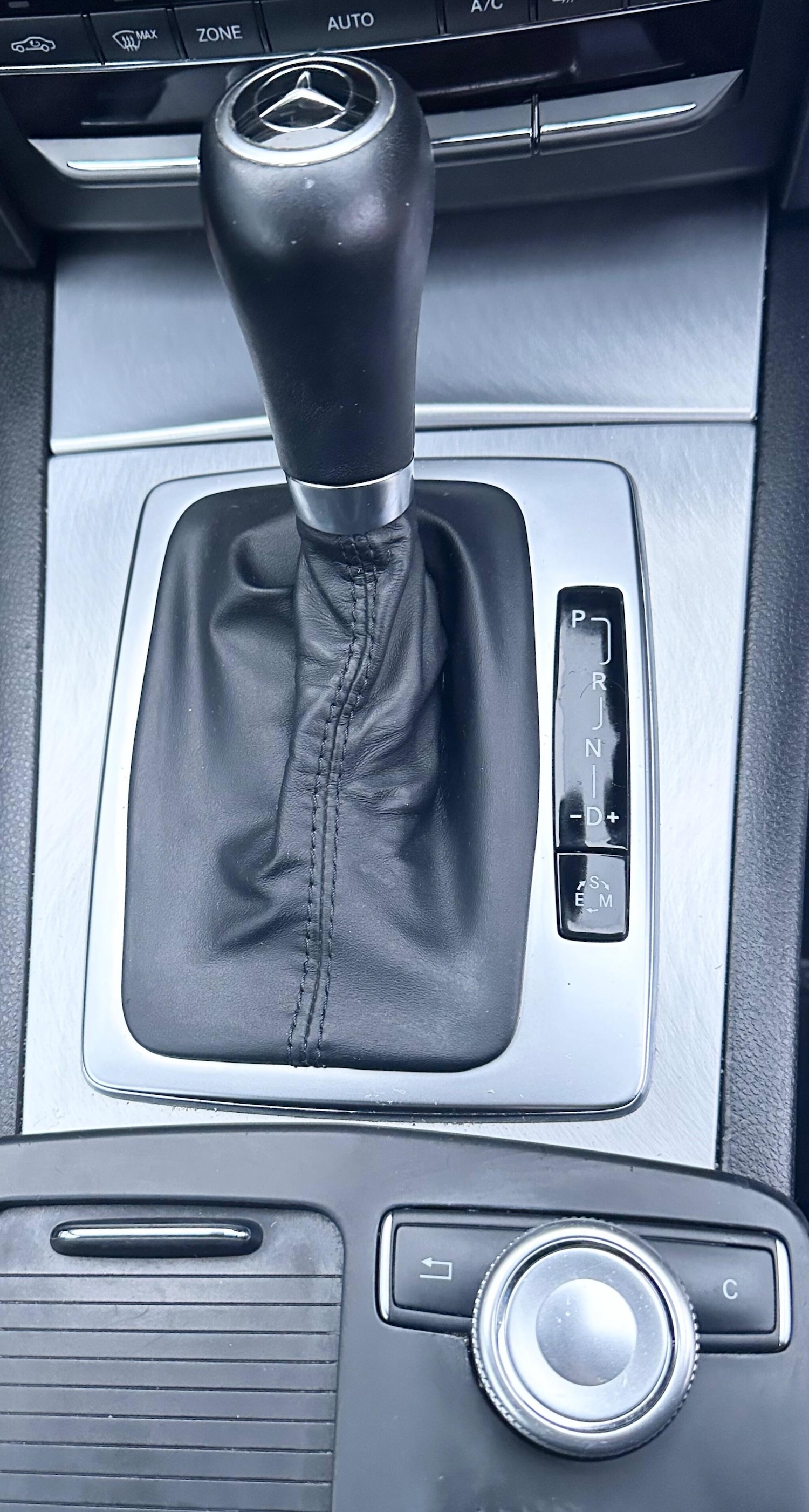 Used Mercedes-Benz E Class 2011 for sale - 78127297: Photo 26