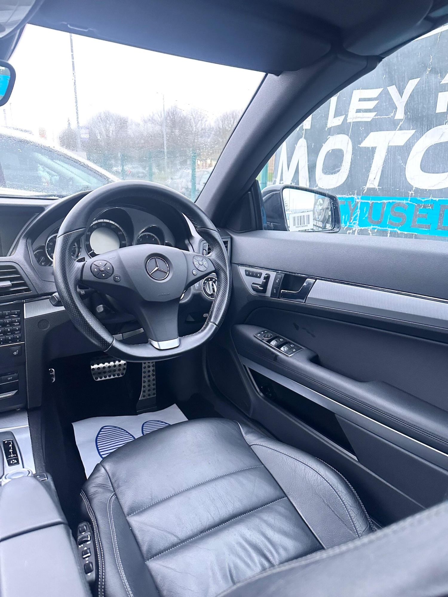 Used Mercedes-Benz E Class 2011 for sale - 78127297: Photo 28