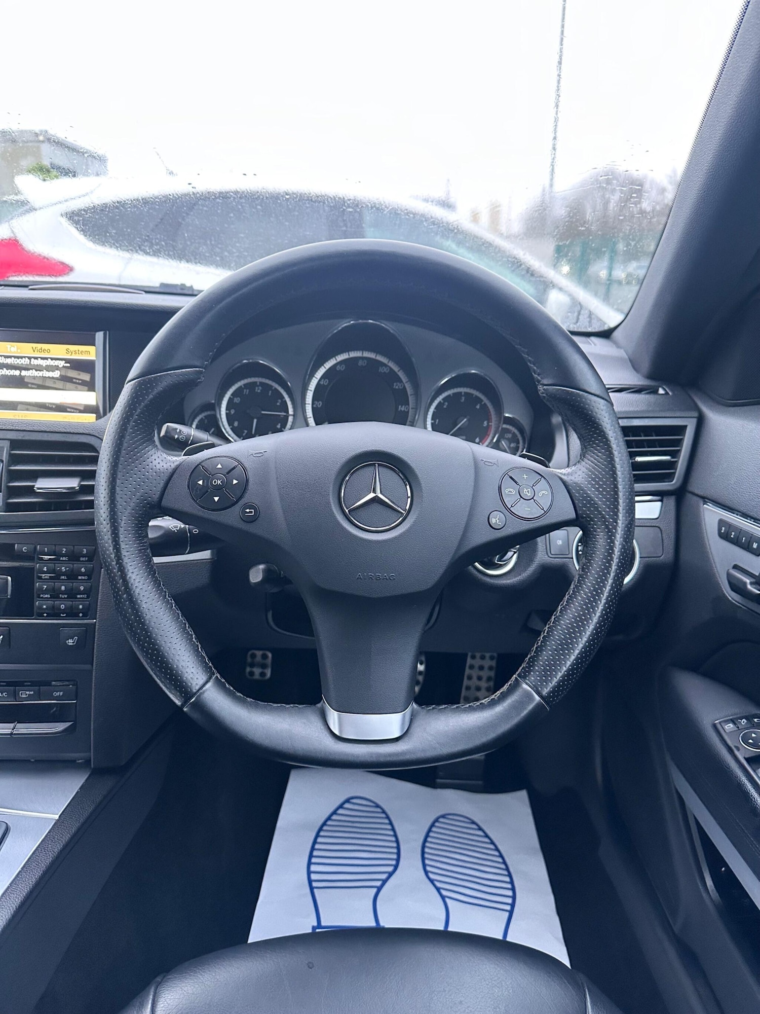 Used Mercedes-Benz E Class 2011 for sale - 78127297: Photo 38