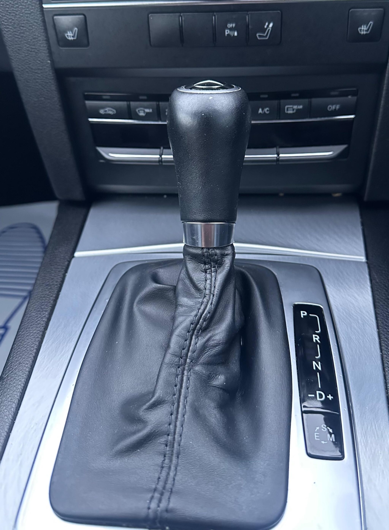 Used Mercedes-Benz E Class 2011 for sale - 78127297: Photo 39