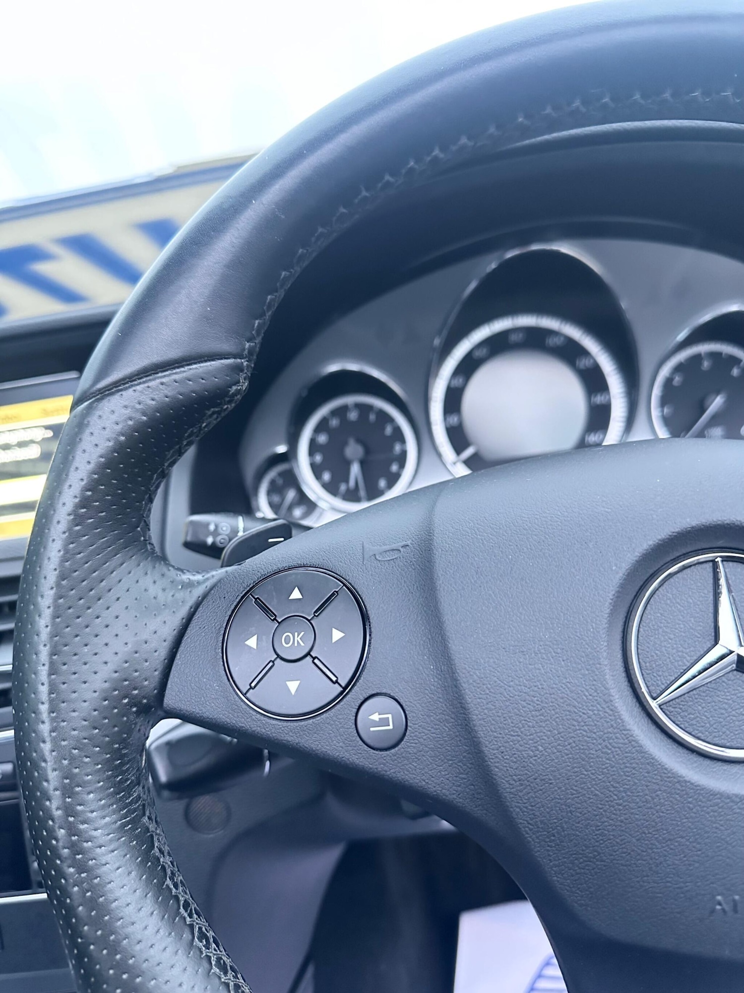 Used Mercedes-Benz E Class 2011 for sale - 78127297: Photo 69