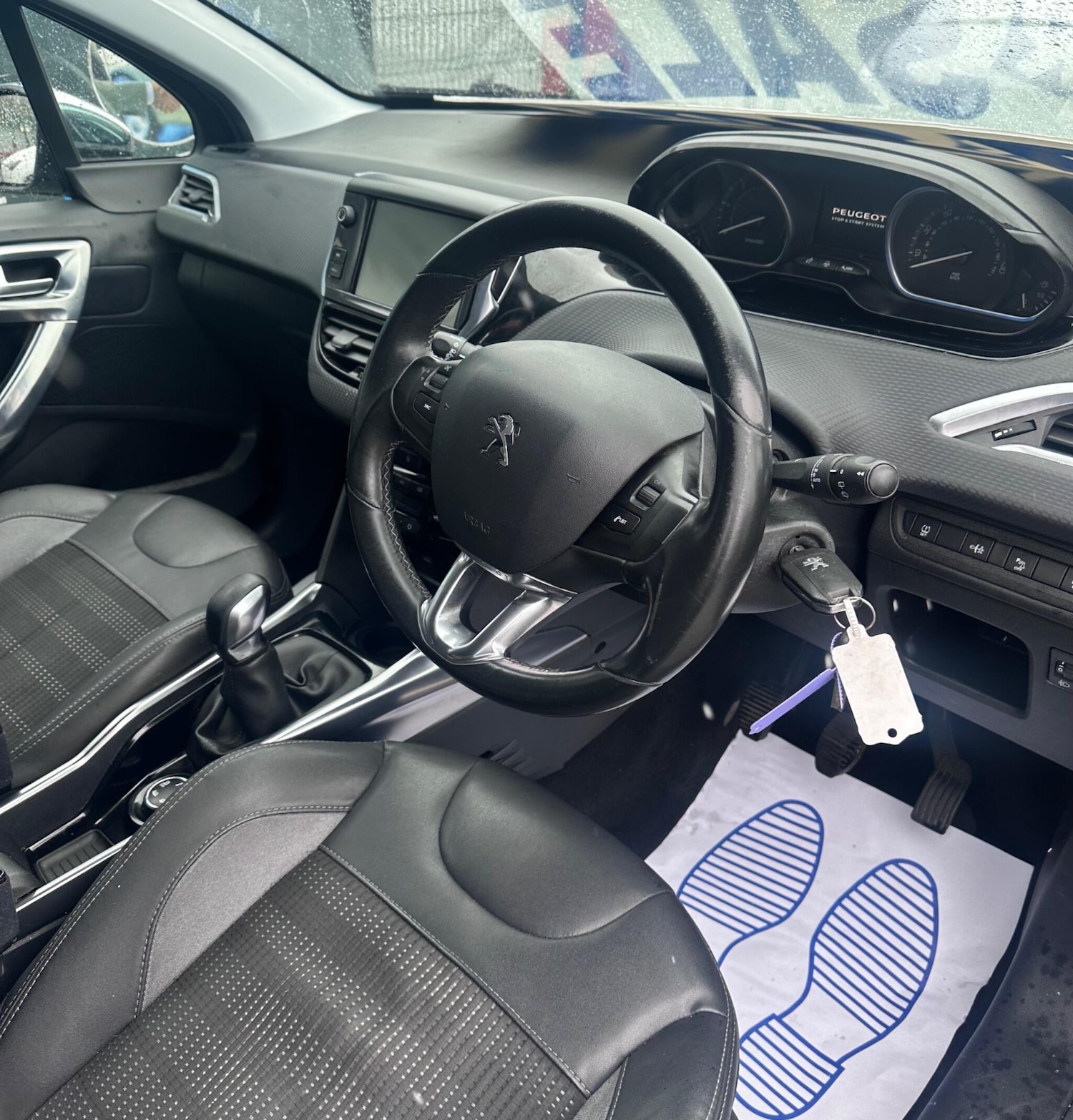 Used Peugeot 2008 2015 for sale - 77549732: Photo 2