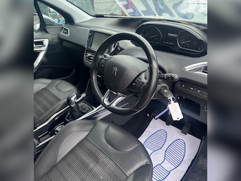 Used Peugeot 2008 2015 for sale - 77549732: Photo