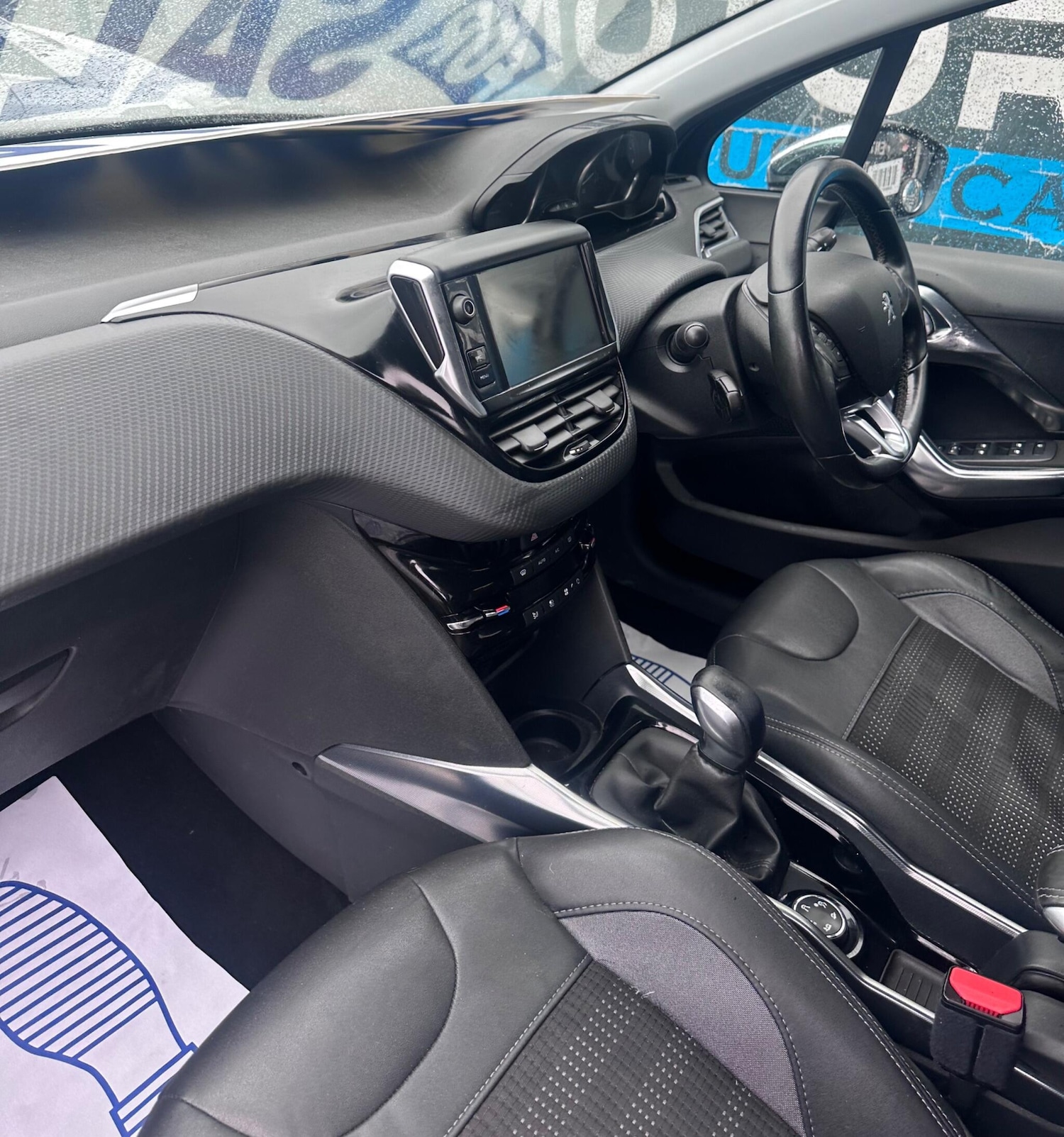 Used Peugeot 2008 2015 for sale - 77549732: Photo 32