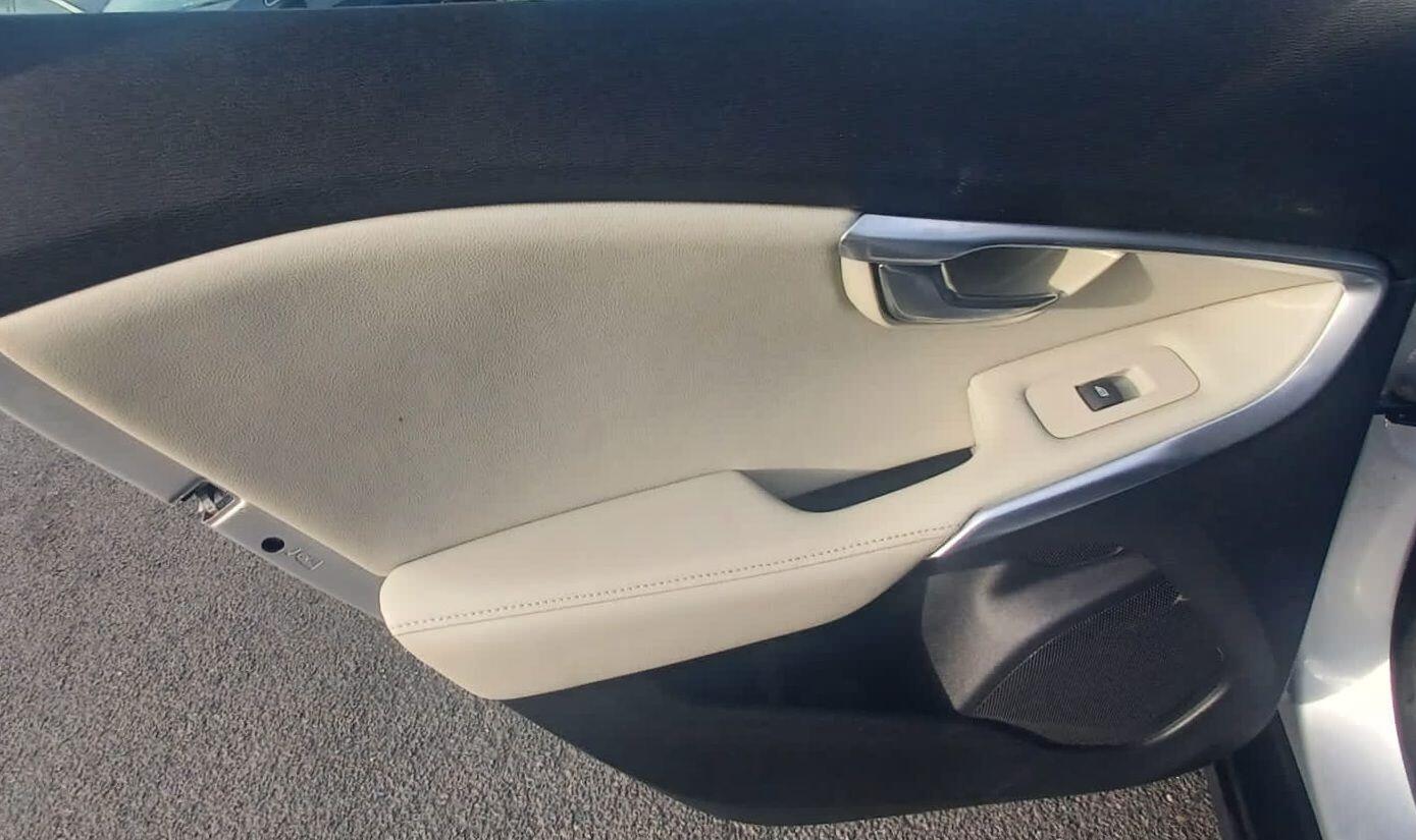 Used Volvo V40 Cross Country 2014 for sale - 76371023: Photo 10