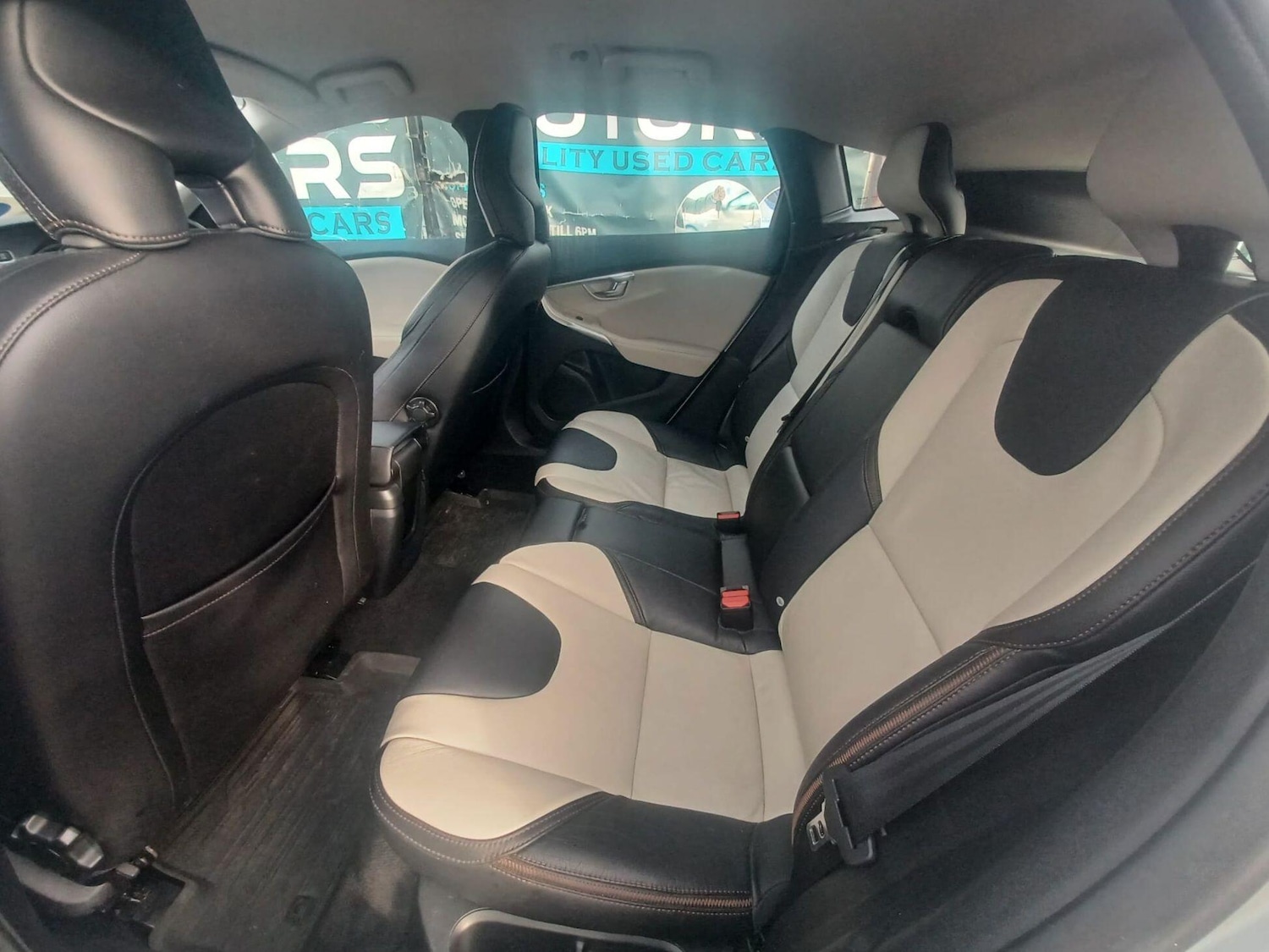 Used Volvo V40 Cross Country 2014 for sale - 76371023: Photo 11