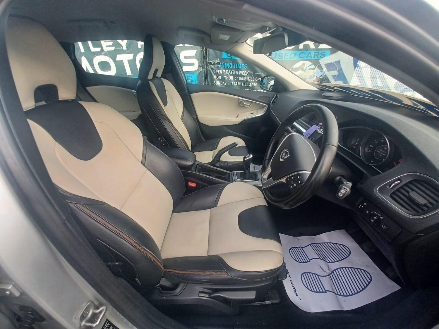 Used Volvo V40 Cross Country 2014 for sale - 76371023: Photo 17