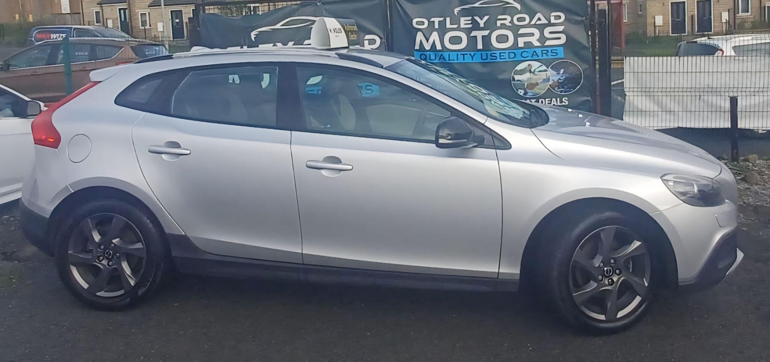 Used Volvo V40 Cross Country 2014 for sale - 76371023: Photo 37