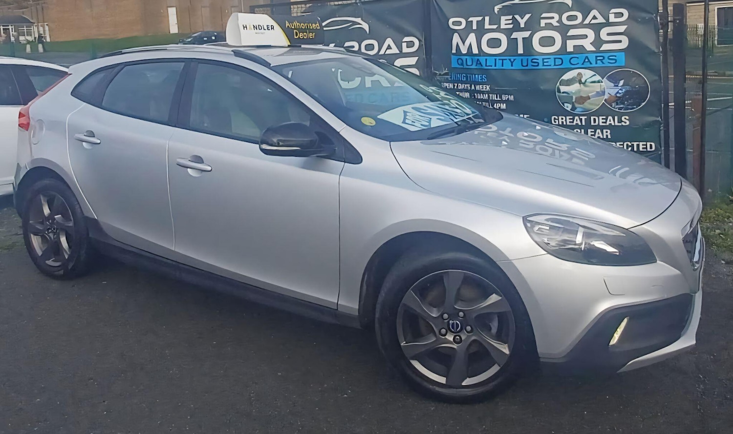 Used Volvo V40 Cross Country 2014 for sale - 76371023: Photo 38