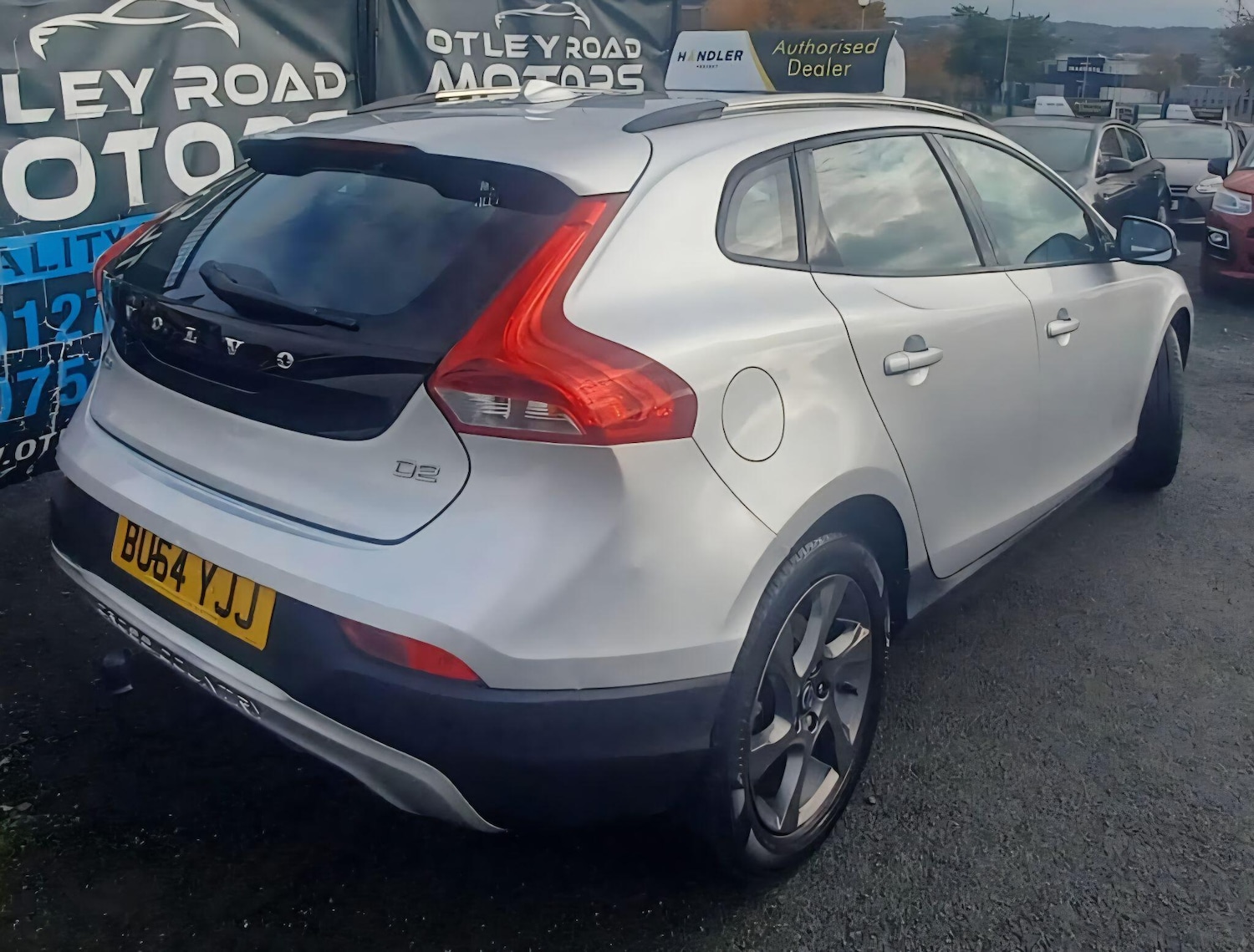 Used Volvo V40 Cross Country 2014 for sale - 76371023: Photo 4