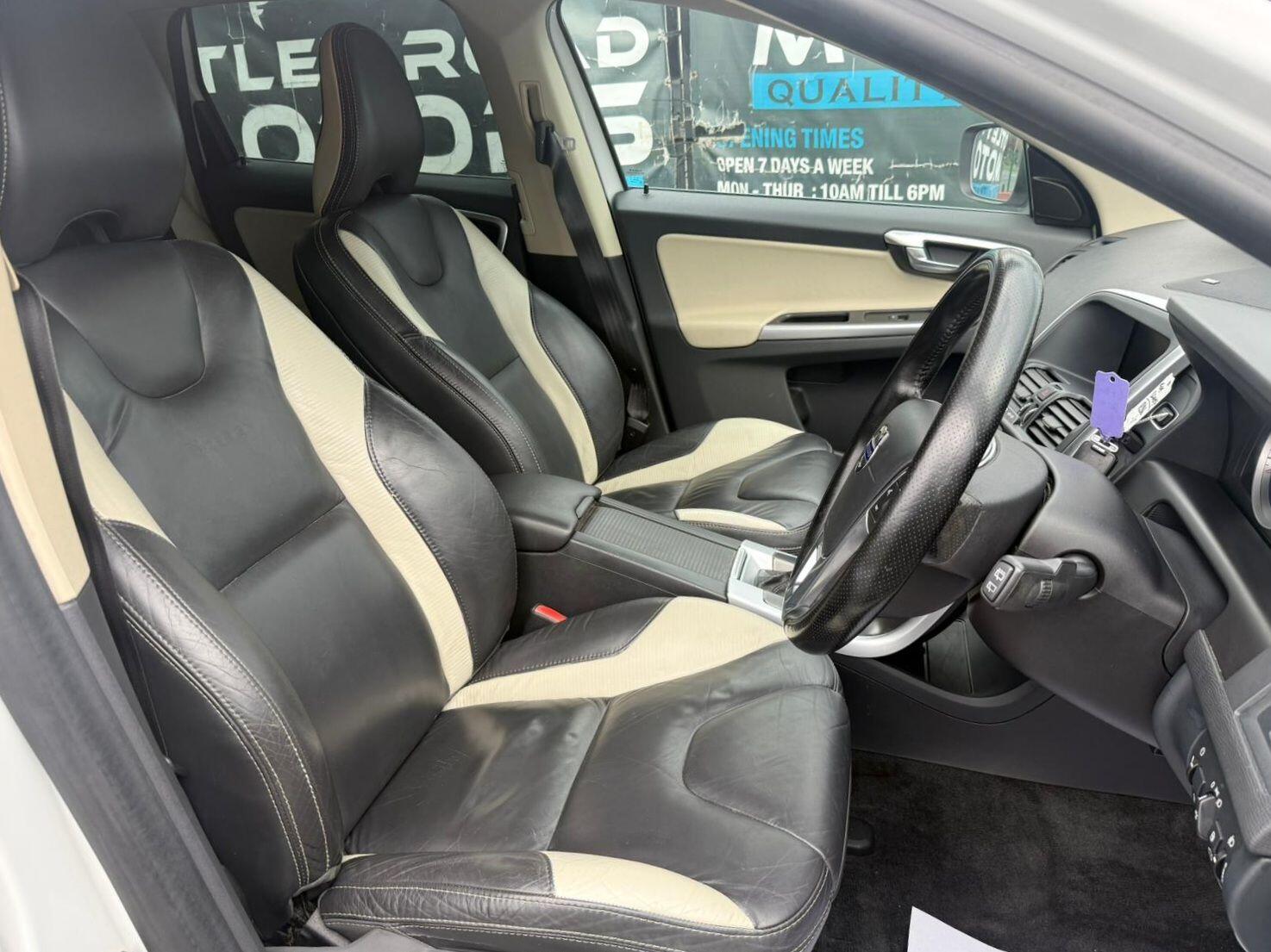 Used Volvo XC60 2011 for sale - 76484426: Photo 16