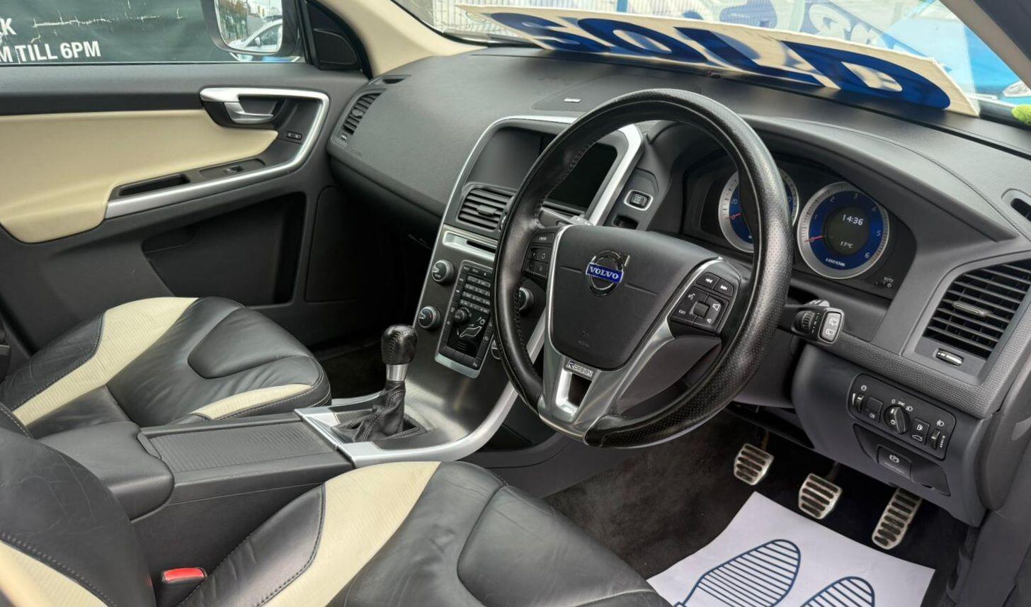 Used Volvo XC60 2011 for sale - 76484426: Photo 2