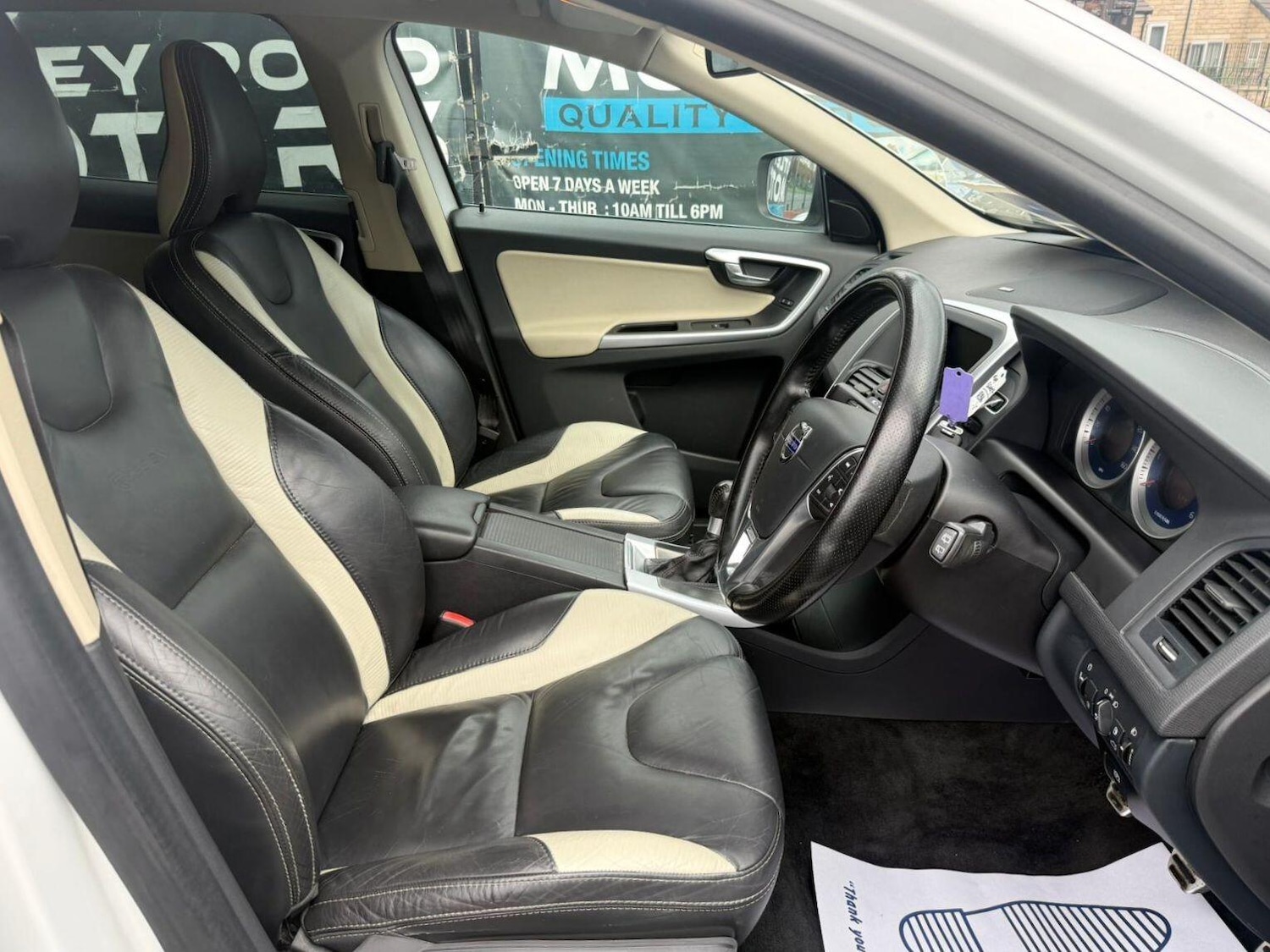 Used Volvo XC60 2011 for sale - 76484426: Photo 6