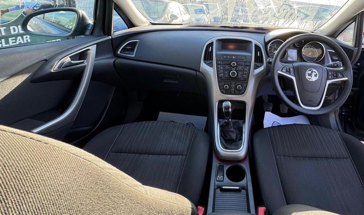 Used Vauxhall Astra 2011 for sale - 76952871: Photo 10