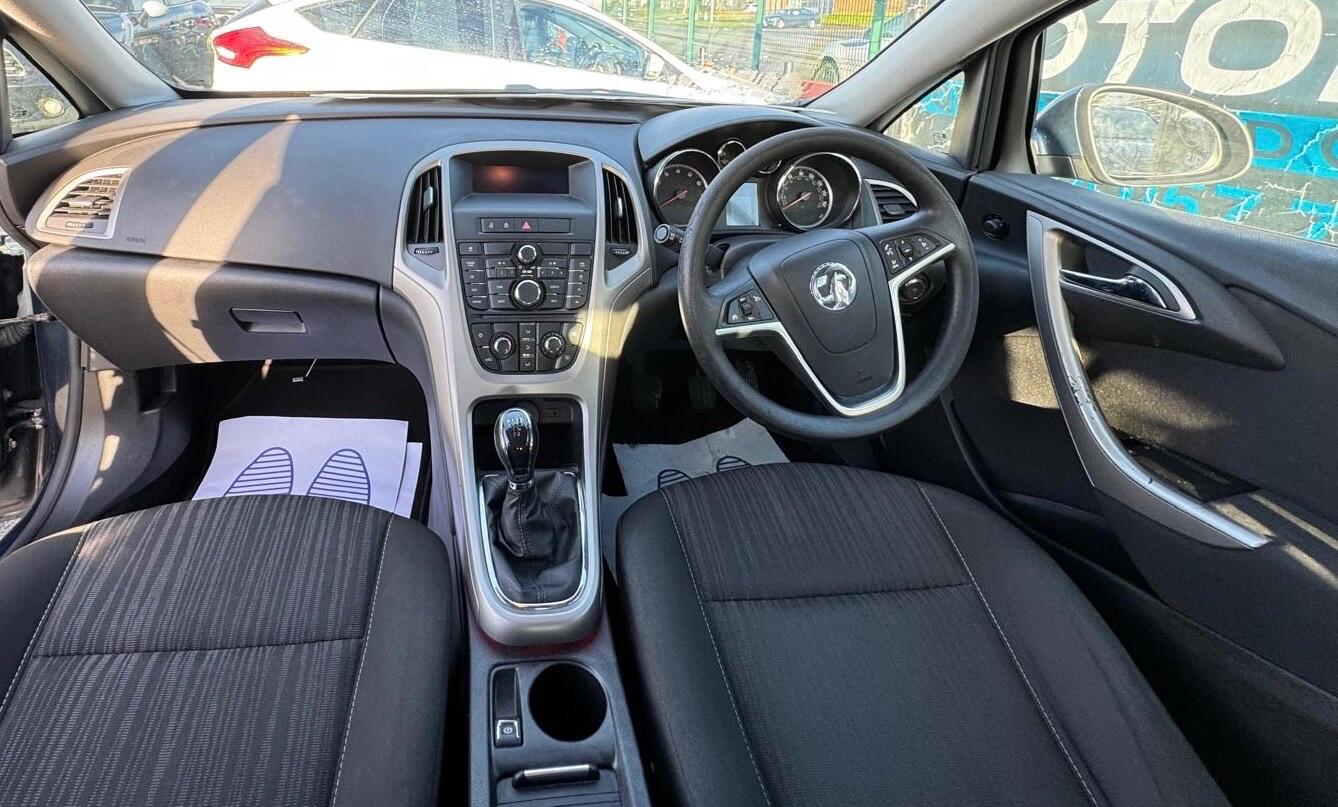 Used Vauxhall Astra 2011 for sale - 76952871: Photo 25